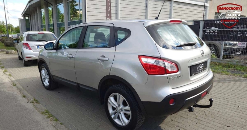 Nissan Qashqai cena 36800 przebieg: 172293, rok produkcji 2013 z Sompolno małe 154